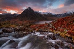 Wales Landscape Photography / Tryfan and Llyn Ogwen Snowdonia North Wales