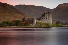 Scotland Landscape Photography/ Kilchurn Castle at Autumn sunrise