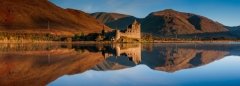 Scotland Landscape Photography/ Kilchurn Castle at Autumn sunrise